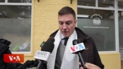 ཨི་སི་ཊོ་ནི་ཡའི་སྐུ་ཚབ་ཚོགས་ཆུང་ལ་མཇལ་ཁ།