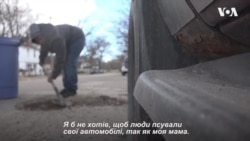 Підлітку у США набридли ями на дорогах. Ось, що він зробив. Відео