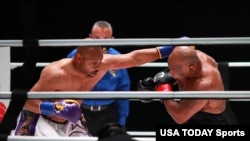 Tyson vs Roy Jones Jr