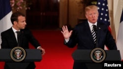 លោក​ប្រធានាធិបតី​បារាំង Emmanuel Macron និង​លោក​ប្រធានាធិបតី​ដូណាល់ ត្រាំ ថ្លែង​នៅ​ក្នុង​សន្និសីទ​កាសែត​រួម​គ្នា​មួយ​នៅ​សេតវិមាន ក្នុង​រដ្ឋធានី​វ៉ាស៊ីនតោន កាលពី​ថ្ងៃទី២៤ ខែមេសា ឆ្នាំ២០១៨។