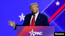 Rais wa zamani wa Marekani Donald Trump alipohudhuria Kongamano la Kihafidhina la Kisiasa (CPAC) katika Kituo cha Mikutano cha Kitaifa cha Gaylord huko National Harbor, Maryland, Marekani, Machi 4, 2023.REUTERS