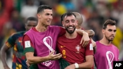 فرناندوس بازیکن شماره هشت پرتگال که دو گول رقابت با یوروگوای را به ثمر رساند.