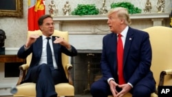 Архівне фото. Марк Рютте, тодішній прем'єр-міністр Данії, зустрічається із Дональдом Трампом під час його першого терміну на посаді президента США, Білий дім, 18 липня 2019. AP Photo/Alex Brandon