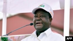 L'ancien président ivoirien, Henri Konan Bédié, s'exprime lors d'un rassemblement au stade Félix Houphouët-Boigny, à Abidjan, le 22 octobre 2016.