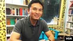 Phal Sok is an organizer of the Los Angeles-based non-profit Youth Justice Coalition. (Men Kimseng/VOA Khmer) 