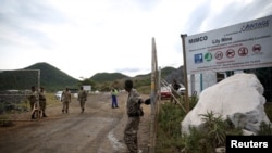 L'entrée de la mine Lily de Vantage Goldfields, en Afrique du Sud, le 5 février 2016. (REUTERS/Siphiwe Sibeko)