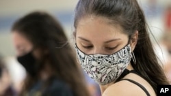 ARHIVA - Vakcinacija u gradu Kent, u Ohaju (Foto: AP /Phil Long)