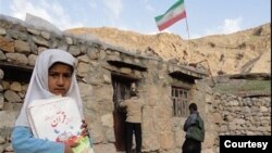 یکی از مدارس ایران (آرشیو)