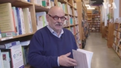 Українець створив книжкову крамницю, що стала однією з найбільших у світі. Відео