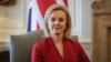Menlu Inggris Liz Truss berbicara di London (foto: dok). 