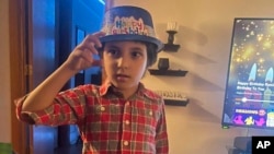 Vadea Al-Fajum, šestogodišnji dečak izboden nožem u zločinu iz mržnje, na fotografiji koju je dostavio čikaški ogranak Saveta za američko-islamske odnose. (Foto: AP/CAIR-Chicago)