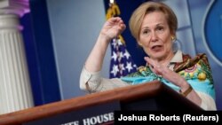 Prema podacima Univerziteta Džons Hopkins - u Sjedinjenim Državama je u nedjelju registrovano više od 4,6 miliona oboljelih, dok je od posljedica virusa preminulo najmanje 154.449 građana; (Foto:REUTERS/Joshua Roberts) 