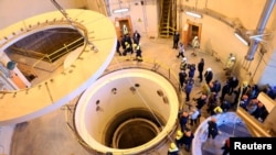 រូបឯកសារ៖ រូបភាពបង្ហាញពីរ៉េអាក់ទ័រនុយក្លេអ៊ែរនៅក្រុង Arak ប្រទេសអ៊ីរ៉ង់ កាលពីថ្ងៃទី២៣ ខែធ្នូ ឆ្នាំ២០១៩។ 