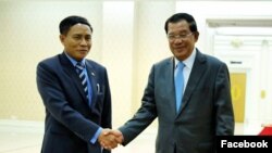 Shangxay ballet jamoasi "Oqqush ko'li" asari premyerasini e'lon qilmoqda. Berlin, Germaniya.