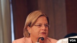La congresista Ileana Ros-Lehtinen dijo que “el recorte en los fondos para asistencia a la democracia para Cuba y Venezuela envía el mensaje equivocado a la oposición en estos países”.
