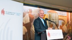 Izvršni direktor Agencije za globalne medije Džon Lensing podneo je ostavku na mesto direktora Američke agencije za globalne medije u septembru 2019.