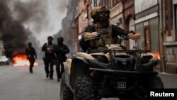 Siku ya nne ya ghasia Ufaransa kufuatia kuuliwa kwa kijana na polisi katika kitongoji cha Paris.