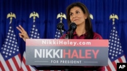 Republikanska predsednička kandidatkinja Niki Hejli u Demojnu u Ajovi, 15. januara 2024. (Foto: AP/Carolyn Kaster)