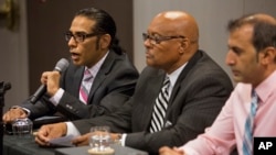 ফাইল: গুরপাতওয়ান্ত পানুন (বামে) বক্তব্য রাখছেন। ২৬ সেপ্টেম্বর ২০১৪, নিউ ইয়র্ক ।