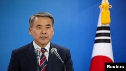 Waziri wa Ulinzi wa Korea Kusini Lee Jong-sup akizungumza alipohudhuria mkutano na waandishi wa habari pamoja na Waziri wa Ulinzi wa Marekani Lloyd Austin baada ya mkutano wao katika Wizara ya Ulinzi huko Seoul, Korea Kusini, 31 Januari 2023.
REUTERS.
