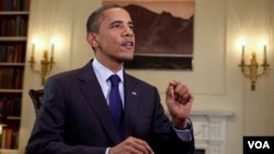 Presiden Obama dalam pidato mingguannya dari Gedung Putih, Sabtu (8/13).