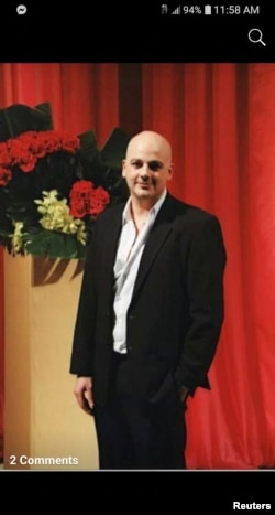 馬克·斯威丹在內華達州拉斯維加斯擺拍的一張照片