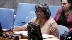 За словами американської посолки Лінди Томас-Ґрінфілд , заяви російських чиновників про те, що депортація українських дітей - частина гуманітарної евакуації, - це "грубе спотворення дійсності та марна спроба виправдати те, що неможливо виправдати".