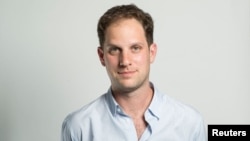 ევნ გერშკოვიჩი, "უოლ სტრიტ ჯორნალის" ჟურნალისტი.