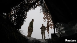 უკრაინელი ჯარისკაცები ბახმუტის ფრონტის ხაზთან. 15 დეკემბერი, 2023წ. 