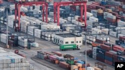 EE.UU. y China están inmersos en una disputa comercial que ha sacudido los mercados financieros y ensombrecido la economía del planeta.