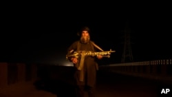 یک عضو طالبان، آرشیو.