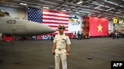 美國羅納德·裡根號核動力航母2023年6月26日在越南中部的峴港靠港訪問。（法新社）