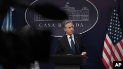 Державний секретар США Ентоні Блінкен на пресконференції в Буенос-Айресі. Фото: AP /Gustavo Garellо