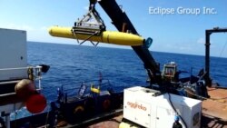 Salvage Companies Show How Airplane Debris is Retrieved