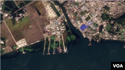 북한 남포 유류 탱크 밀집 지대를 촬영한 지난 11월 2일 자 위성사진. 새로운 탱크가 1개가 추가되고, 선박 접안 시설에 보완 작업이 이뤄졌다. 사진=Planet Labs