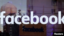 Facebook dandalin zumunci da yada labarai