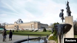 دورنمای ساختمان موزه سلطنتی «آفریقای مرکزی» در ترووران حومه بروکسل 