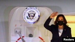 Momento de la llegada de Kamala Harris a México, el lunes 7 de junio de 2021. 