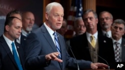 სენატორი რონ ჯონსონი 