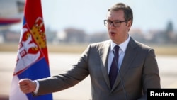 Arhiva - Predsednik Srbije Aleksandar Vučić na aerodromu u Srajevu, Bosna i Hercegovina, 2. marta 2021. (Foto: Rojters, Dado Ruvić)
