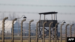 這張照片拍攝於2025 年1 月27 日，展示了前奧斯維辛集中營的圍欄和部分區域，地點是波蘭奧斯威辛，為紀念德國納粹集中營解放80週年而拍攝。