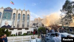 ساختمان قنسولگری ایران در جوار سفارت این کشور در دمشق در اثر این حمله به کلی ویران شده است.