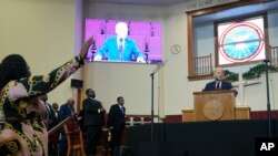 Presiden AS Joe Biden berpidato selama kebaktian di gereja "Royal Missionary Baptist" di kota North Charleston, South Carolina, Minggu 19 Januari 2025.