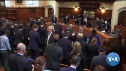 英语视频：英国首相约翰逊面临政治生存之战